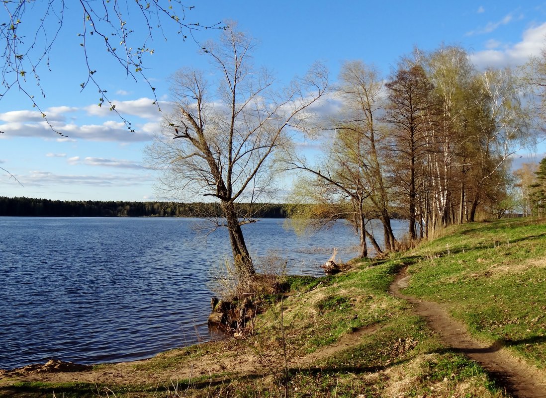 берегом Волги - Валентина. .