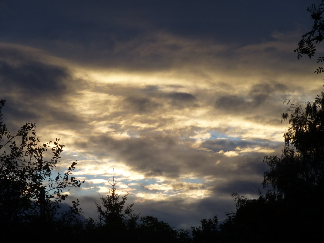 Вечернее небо перед дождем - Наиля 