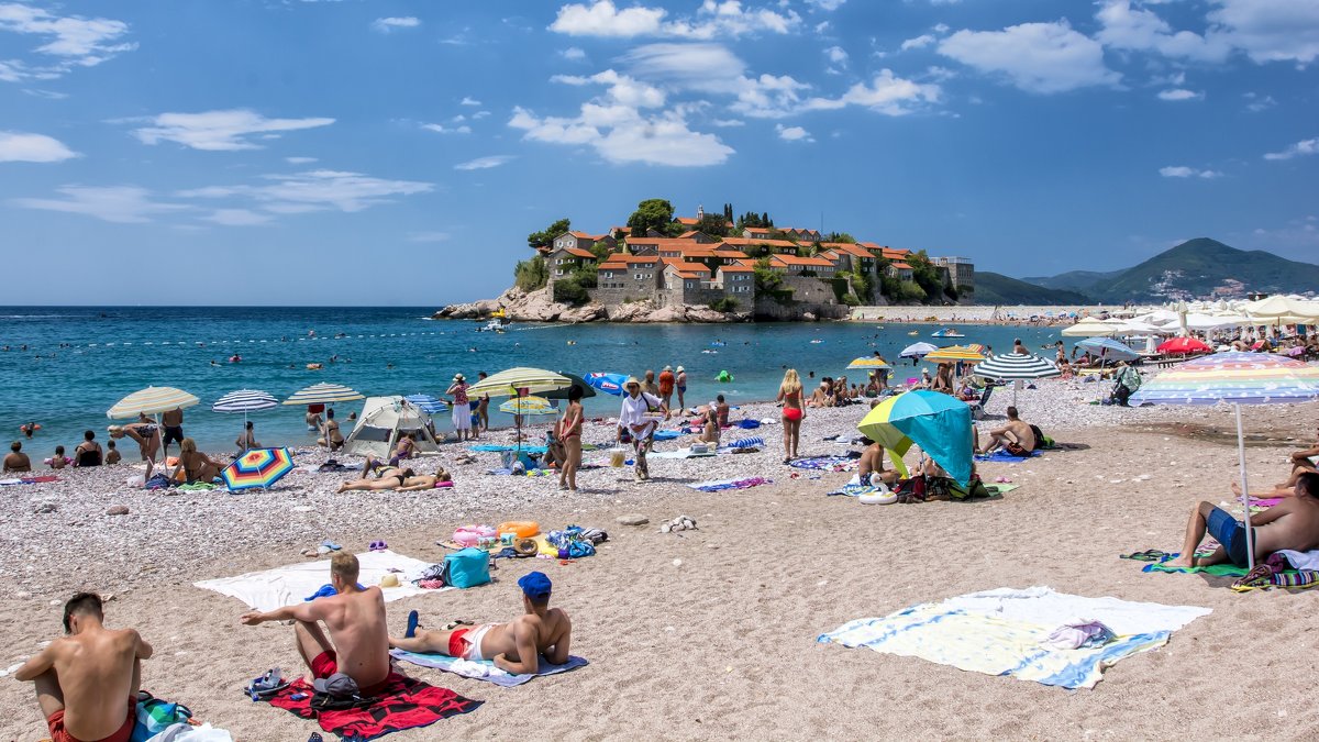 summer day on the beach in Montenegro - Dmitry Ozersky