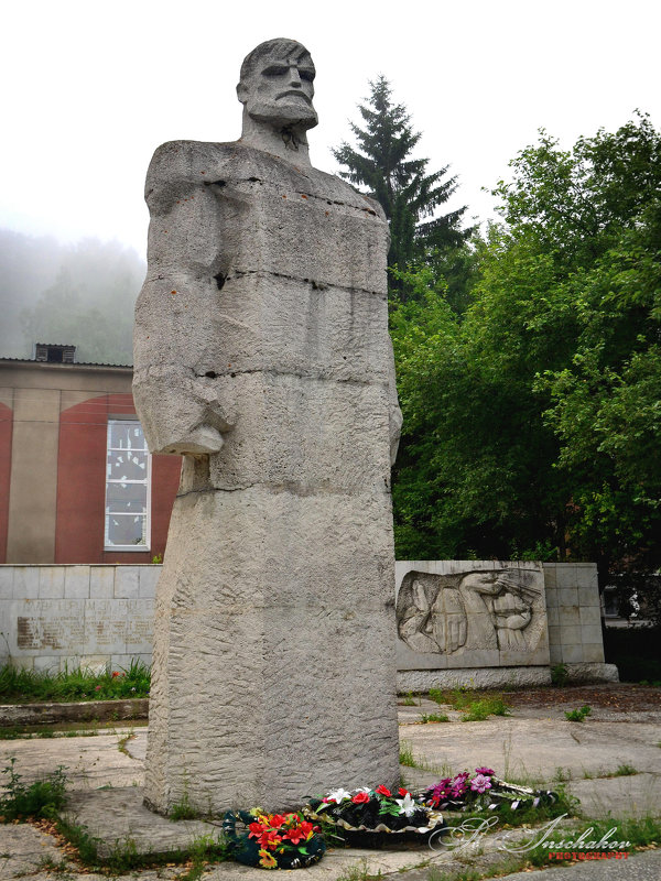 Памятник и братская могила жертв расстрела 1903 года… - Станислав Иншаков