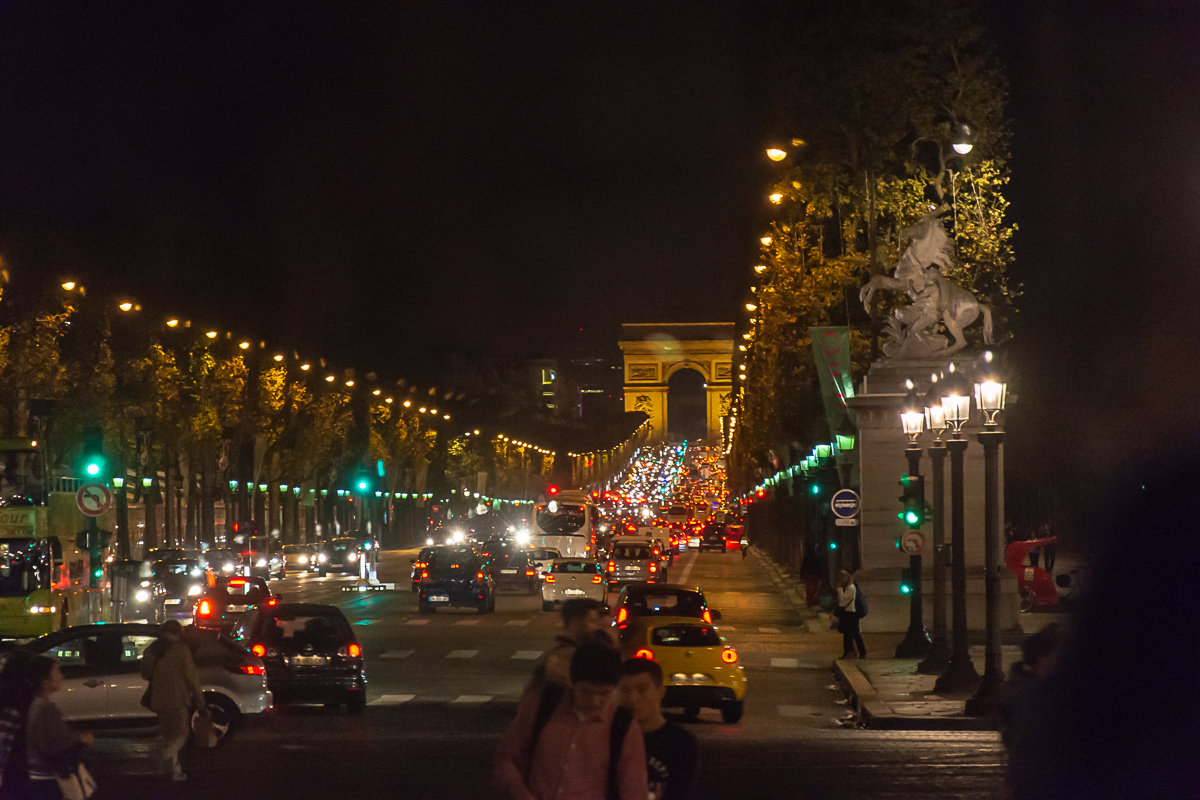Ночной Париж * Фото из автобуса* - Sergej 