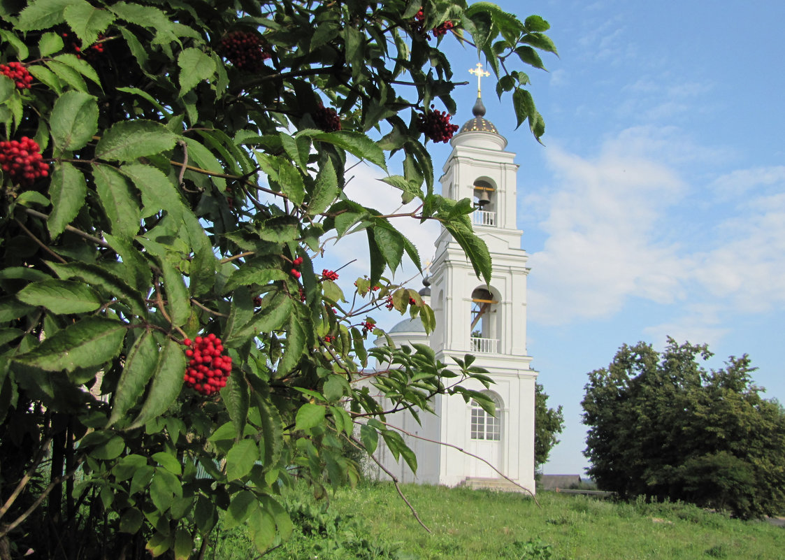 Церковь Иоанна Богослова в Кузьмищево. - ИРЭН@ .