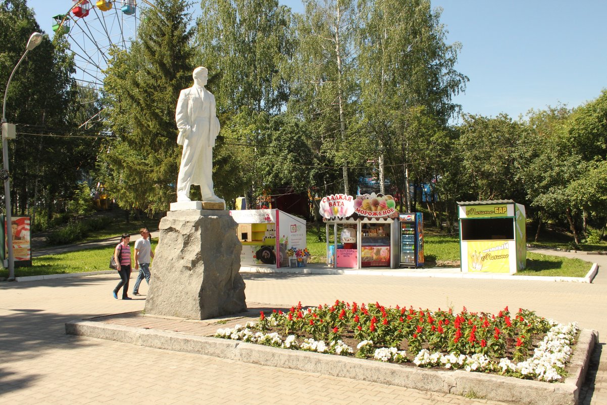 Памятник Маяковскому. - sav-al-v Савченко