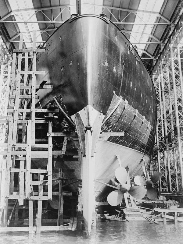 USS Washington (BB -49) , stern. - Александр 