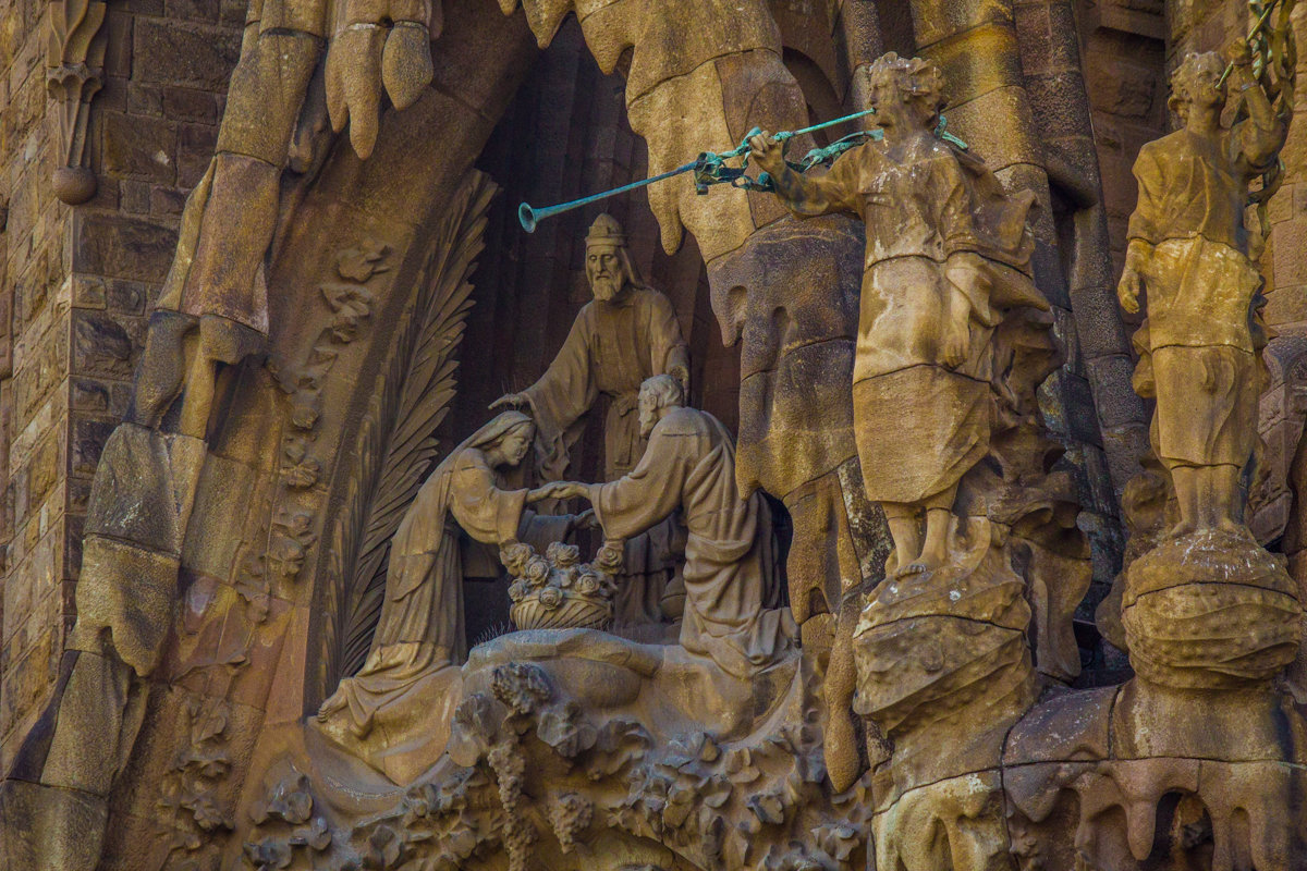 Фрагменты Собора Sagrada Familia Барселона. - Andrey Odnolitok