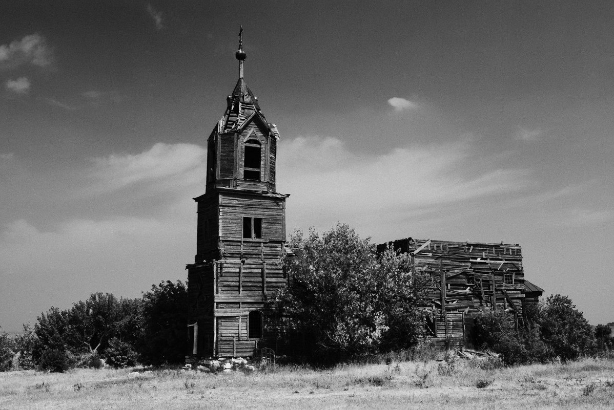 Заброшенная церковь - Александр Солдатов
