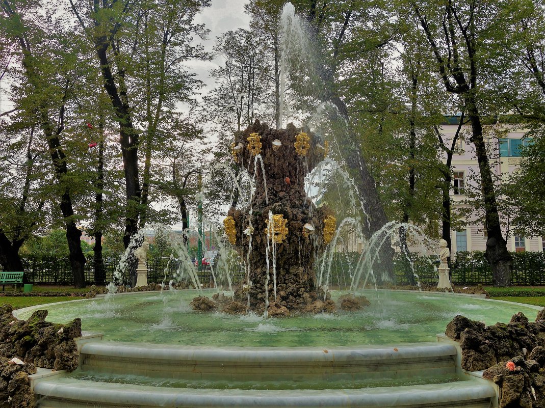 Жемчужина Летнего Сада-фонтан Коронный... - Sergey Gordoff
