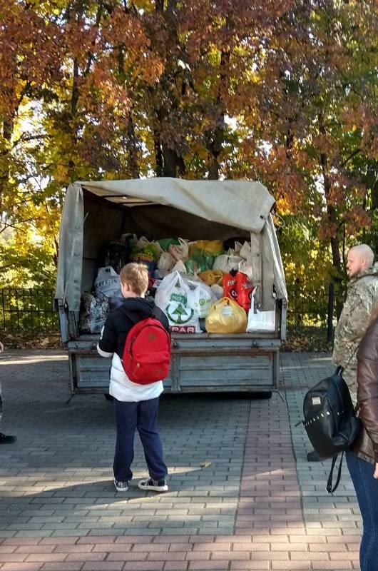 Горожане собрали еду для животных из приюта - Галина Бобкина