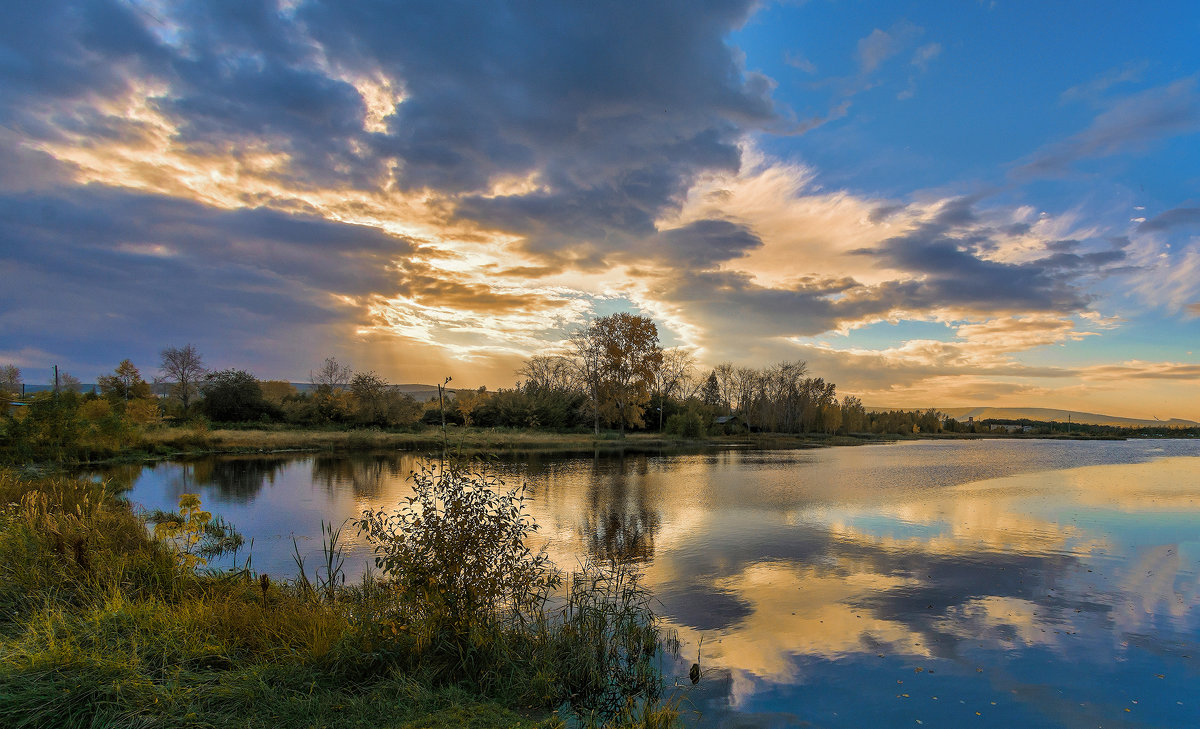 Закат над озером - vladimir Bormotov