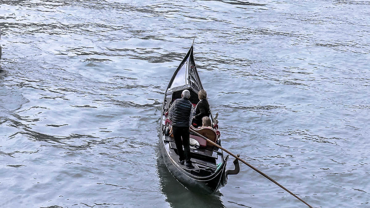 Venezia. Gondola sul canal Grande. - Игорь Олегович Кравченко