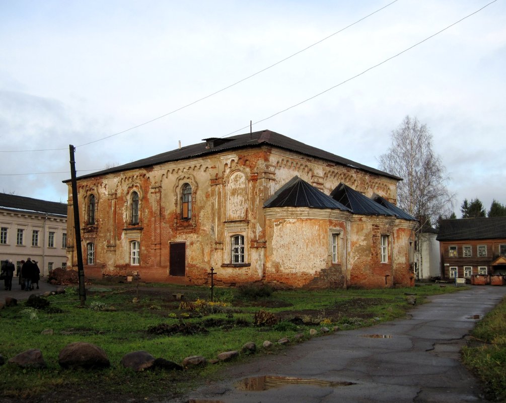 Церковь Рождества Пресвятой Богородицы. Введенский женский монастырь. Город Тихвин. - Ирина ***