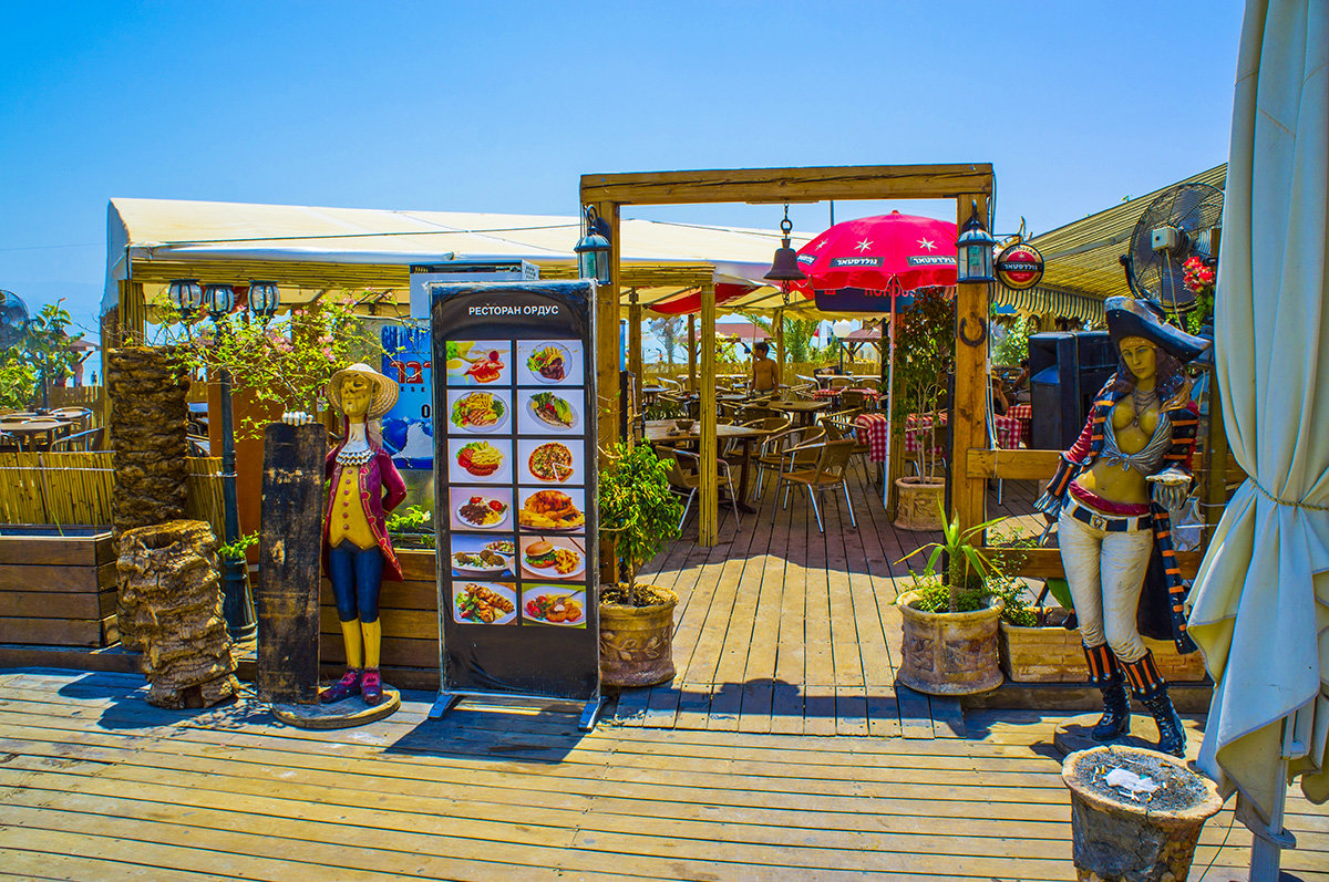 Ресторан на пляже у Мёртвого моря в Эйн Боеэк - Игорь Герман