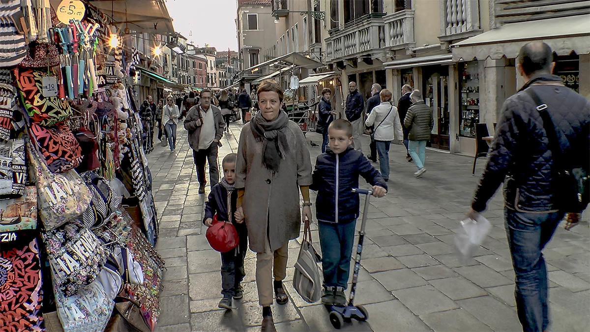 Venezia. In strada a Cannaregio. - Игорь Олегович Кравченко