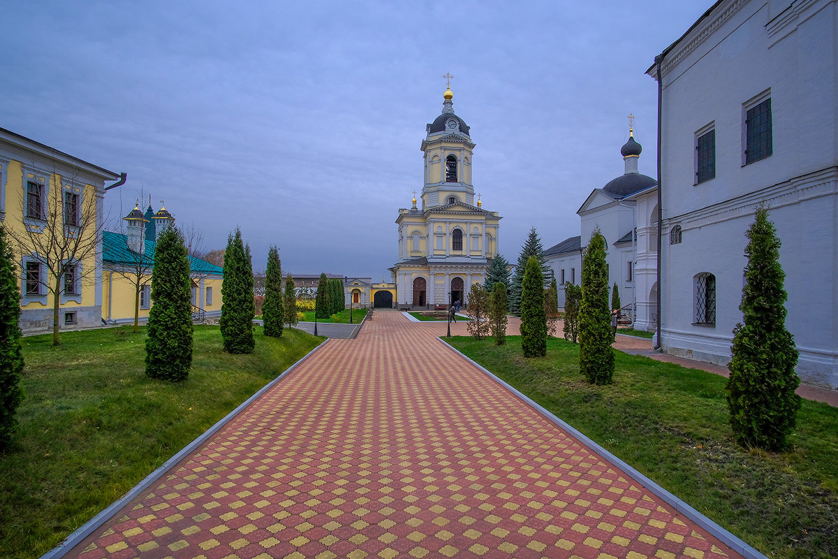 Серпуховской Высоцкий мужской монастырь. - Виктор 