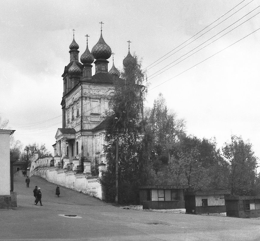 Плёс-на-Волге. Воскресенская церковь. 1995 год - alek48s 