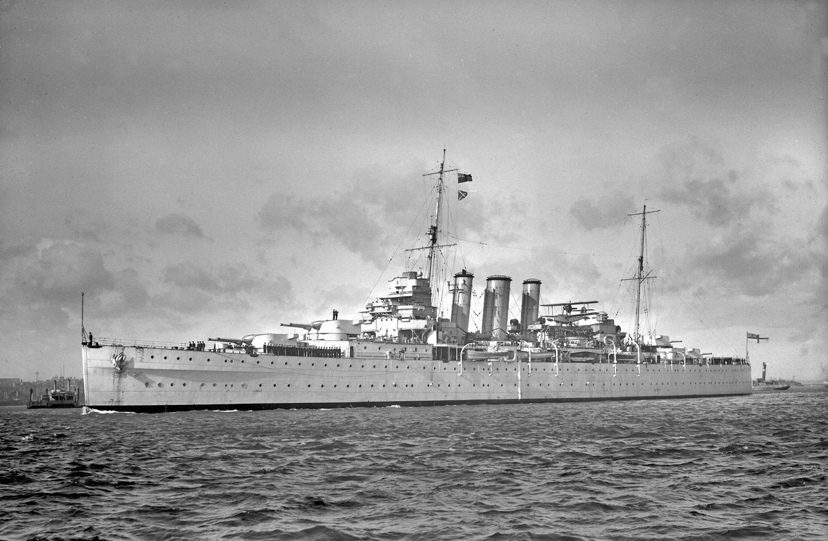 "HMS London", heavy cruiser.1937. - Александр 