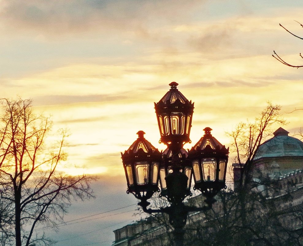 фонарь на площади Островского - Елена 