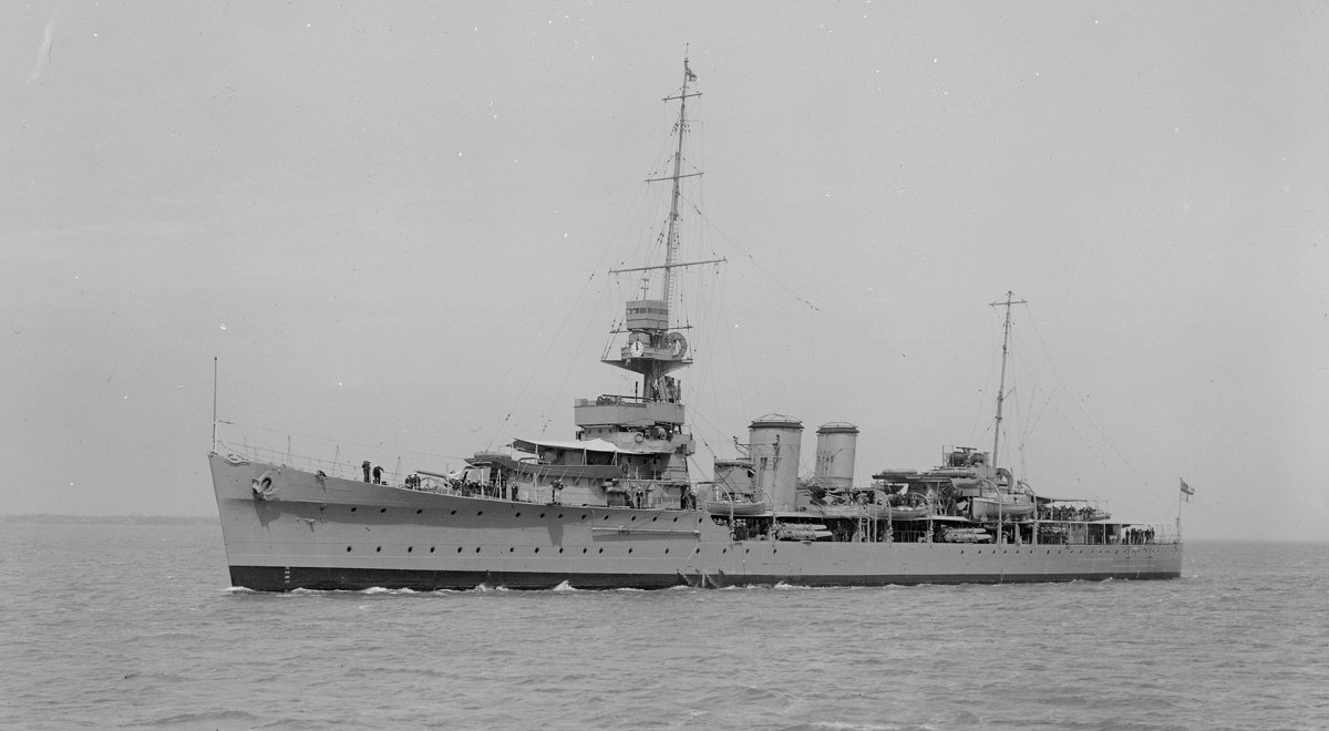 "HMS Dunedin".light cruiser.clas Danae. - Александр 