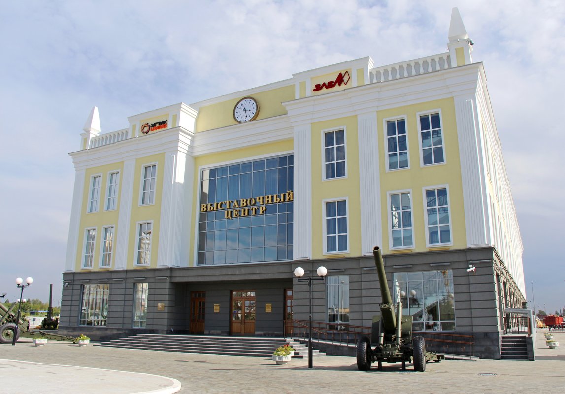 Главное здание музея военной техники - Елена Викторова 