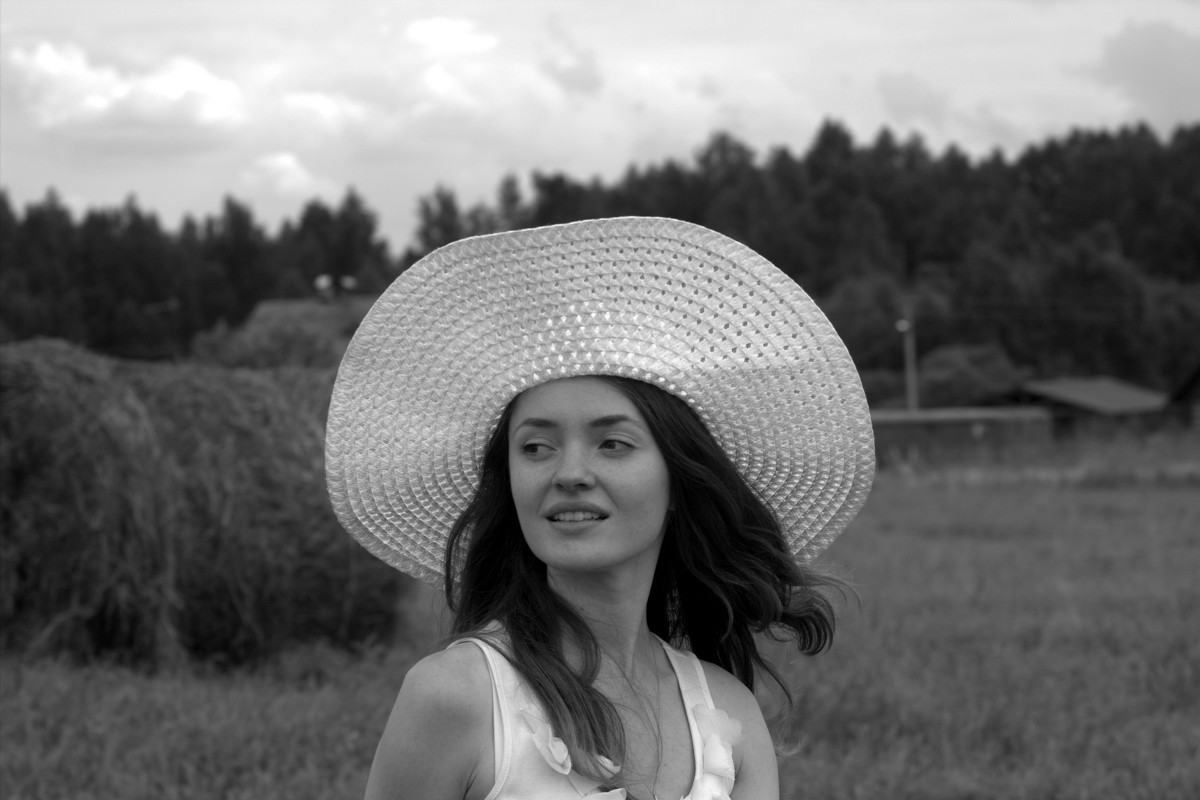 соломенная шляпка - Евгения Чернявская