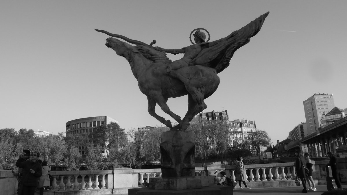 Статуя Жанны Д"Арк - Таэлюр 