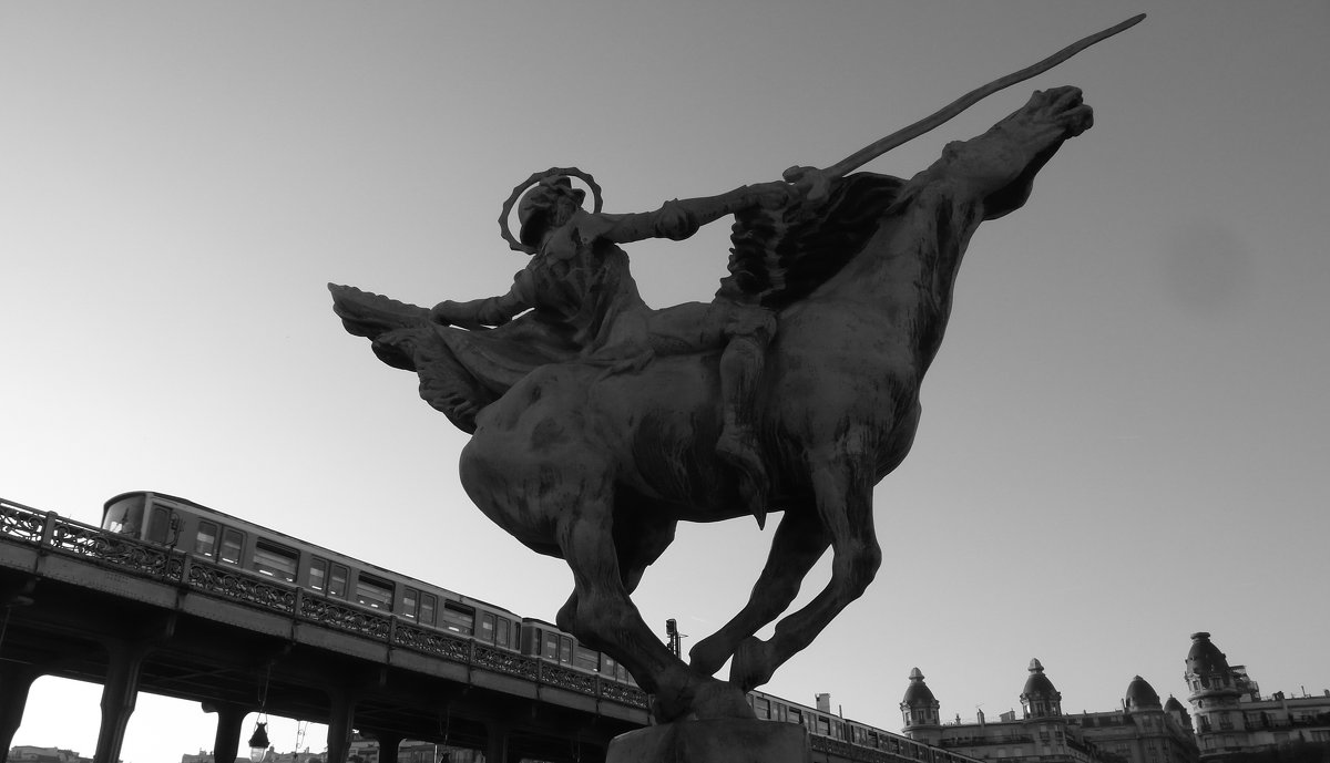 Мост Пасси.Статуя Жанны Д"Арк - Таэлюр 