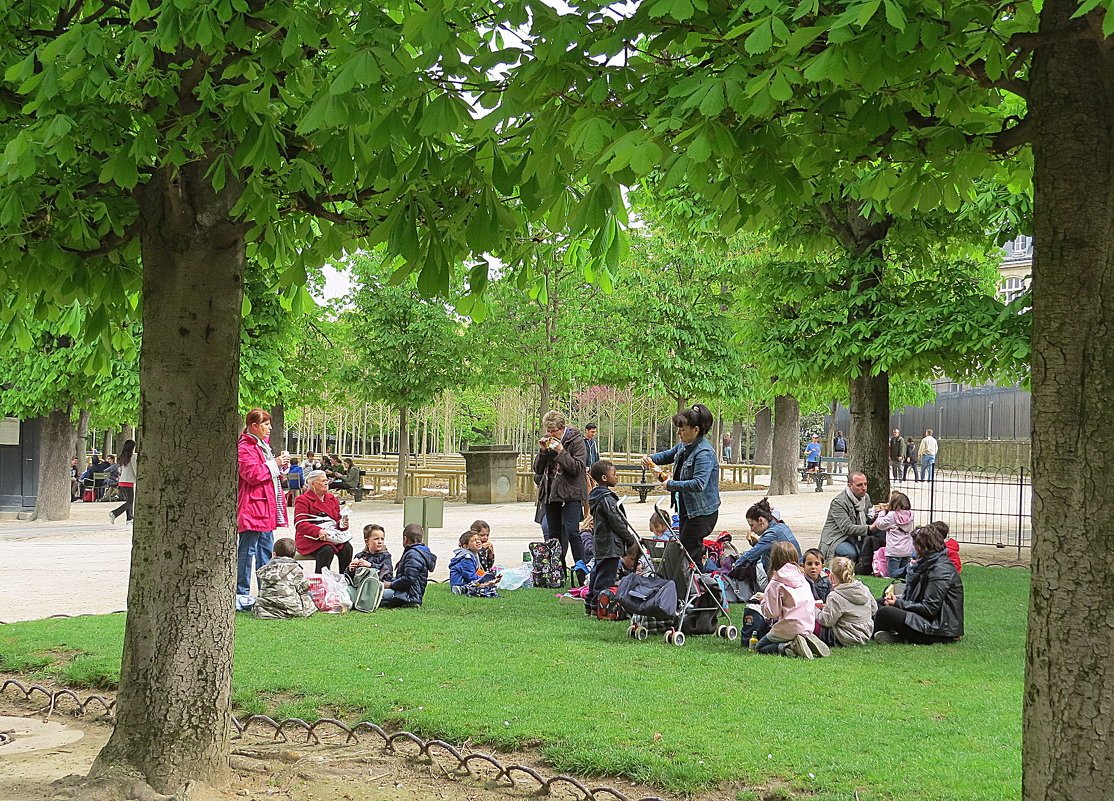 Пикник в Люксембургском саду - ИРЭН@ .