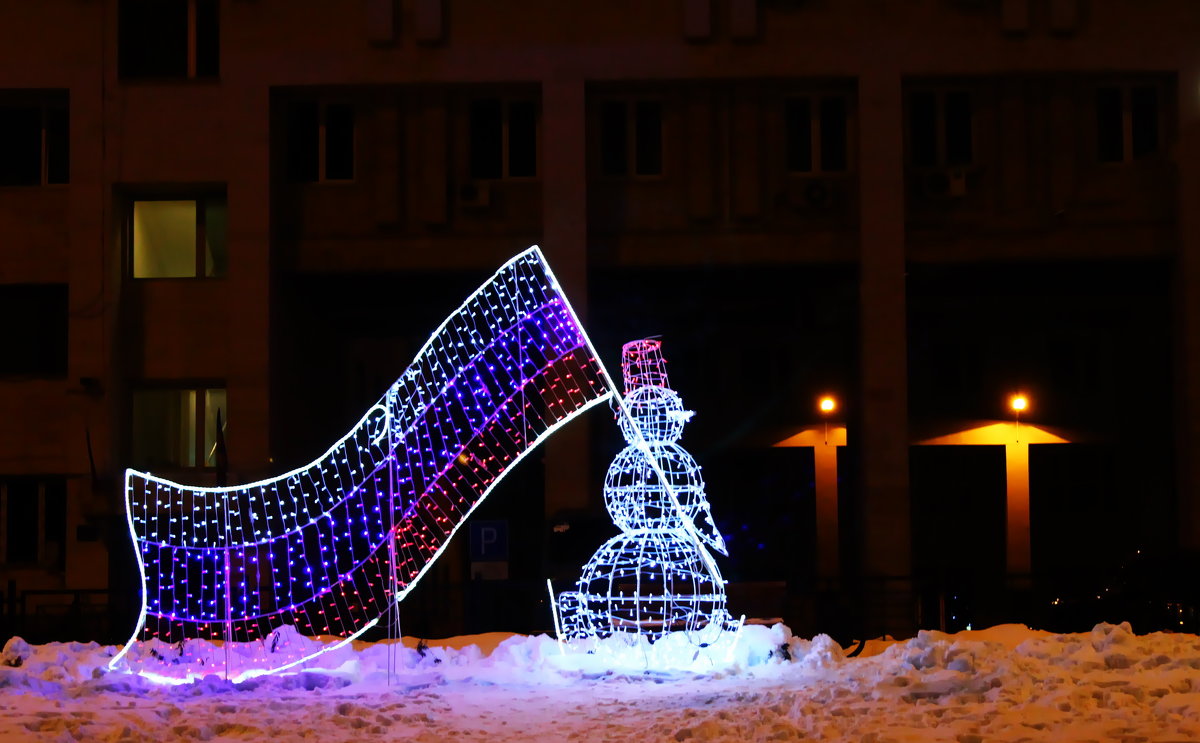 Снеговик с Российским флагом. - Ирина 