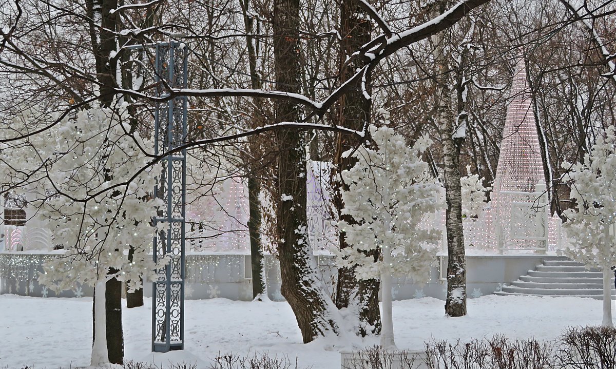 Там  в  дали Сад  " Снежной королевы" - Виталий Селиванов 