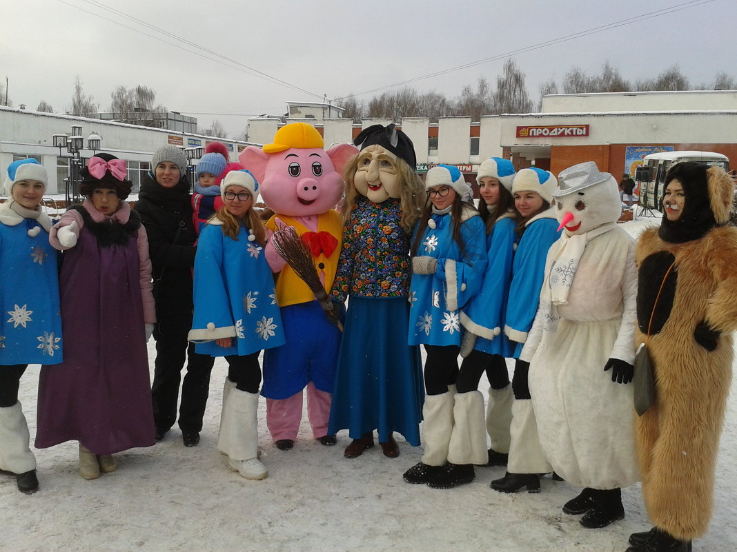 участники поздравления детей с Новым Годом! - Владимир 