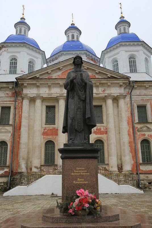 Памятник Анне Кашиной - Ninell Nikitina