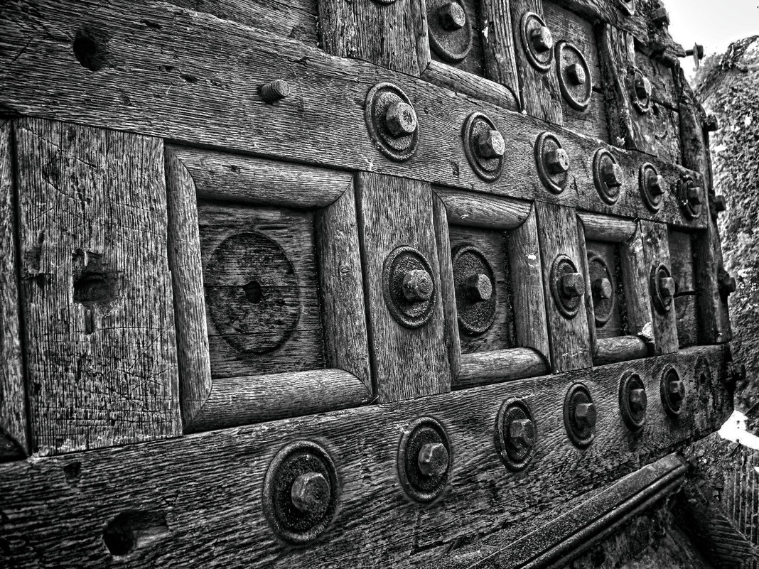 Старая дверь храма - Андрей Пахомов