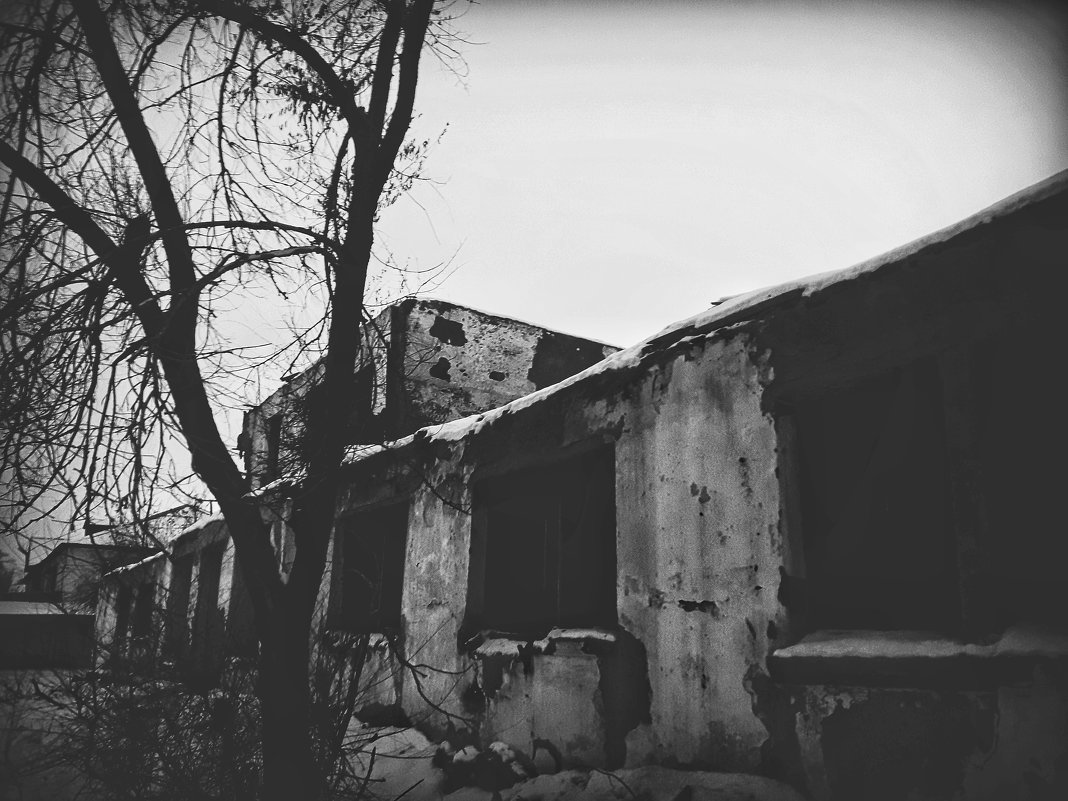 Заброшенное здание - Олеся Иванова