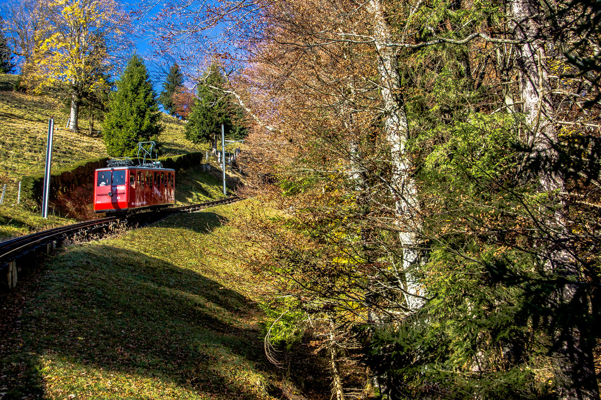 Зубчатая железная дорога на гору Пилатус, Люцерн, Швейцария - Евгений Леоненко