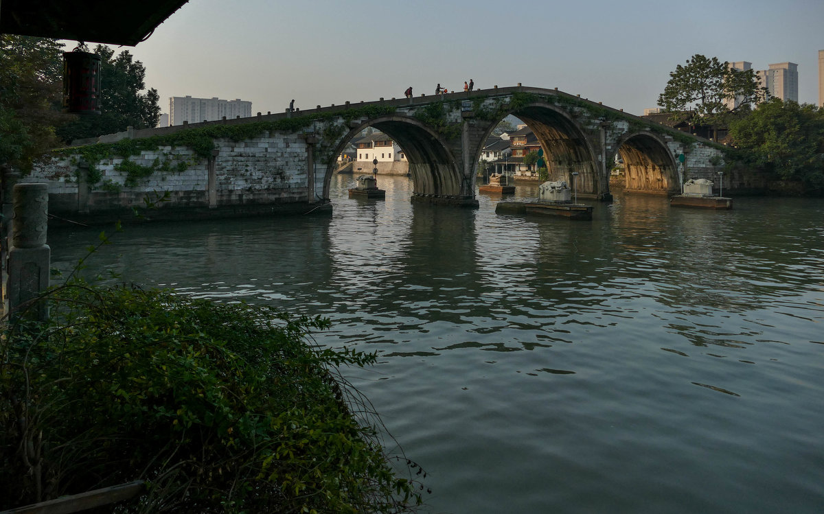 Старый мост через Великий Китайский Канал (г.Ханчжоу, Китай) - Юрий Поляков