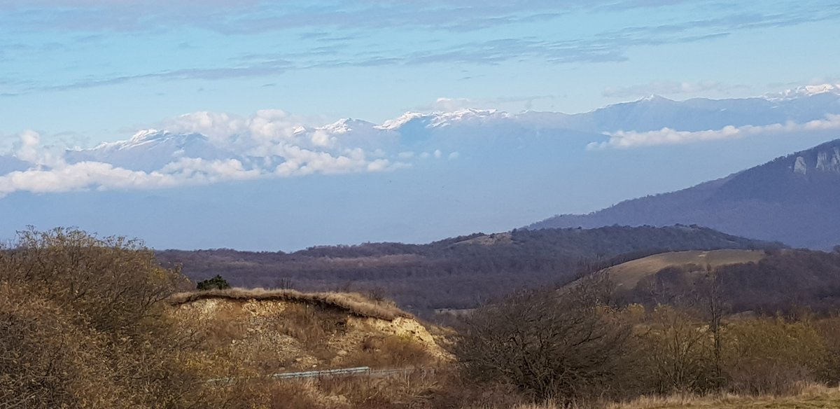 перевал Гомбори, вид на Большой Кавказский хребет - Лариса Батурова