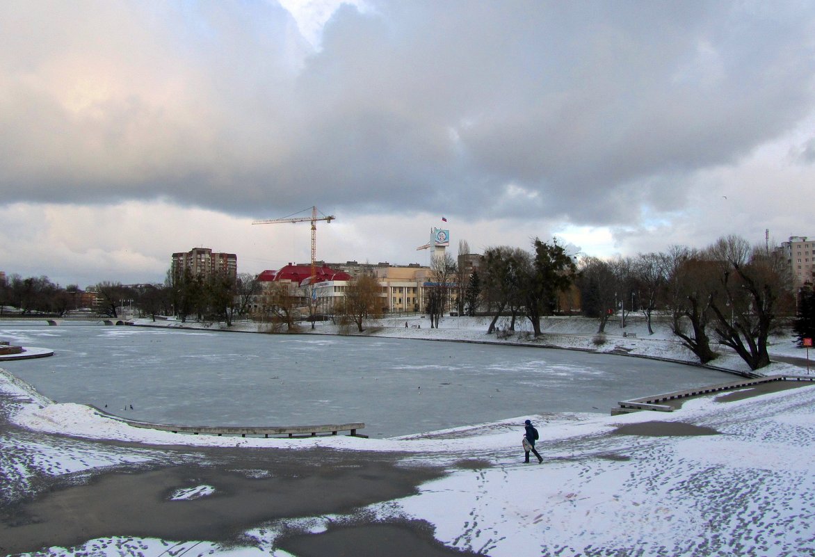 Зимний городской пейзаж - Сергей Карачин