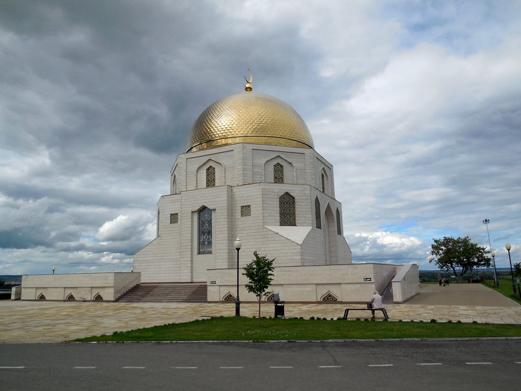 Памятный знак в Булгарах - Надежда 