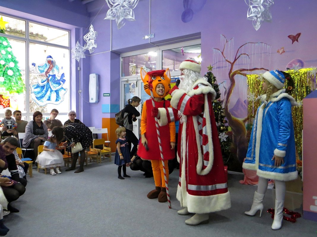Новый год в детстве - это ёлка, мандарины, подарки и утренник с Дедом Морозом и Снегурочкой - Татьяна Смоляниченко