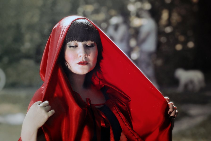 Красная шапочка - Леся Поминова