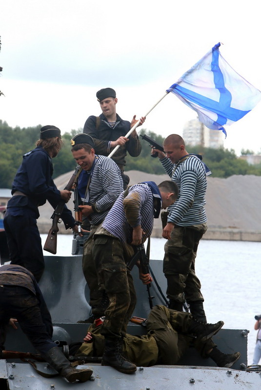 Реконструкция боя в парке Северное Тушино. - Жанна Кедрова