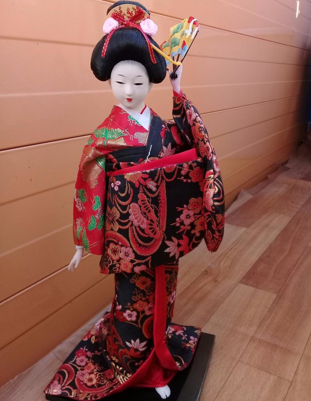 Японская кукла из краеведческого музея в Невельске (Южный Сахалин) - alek48s 