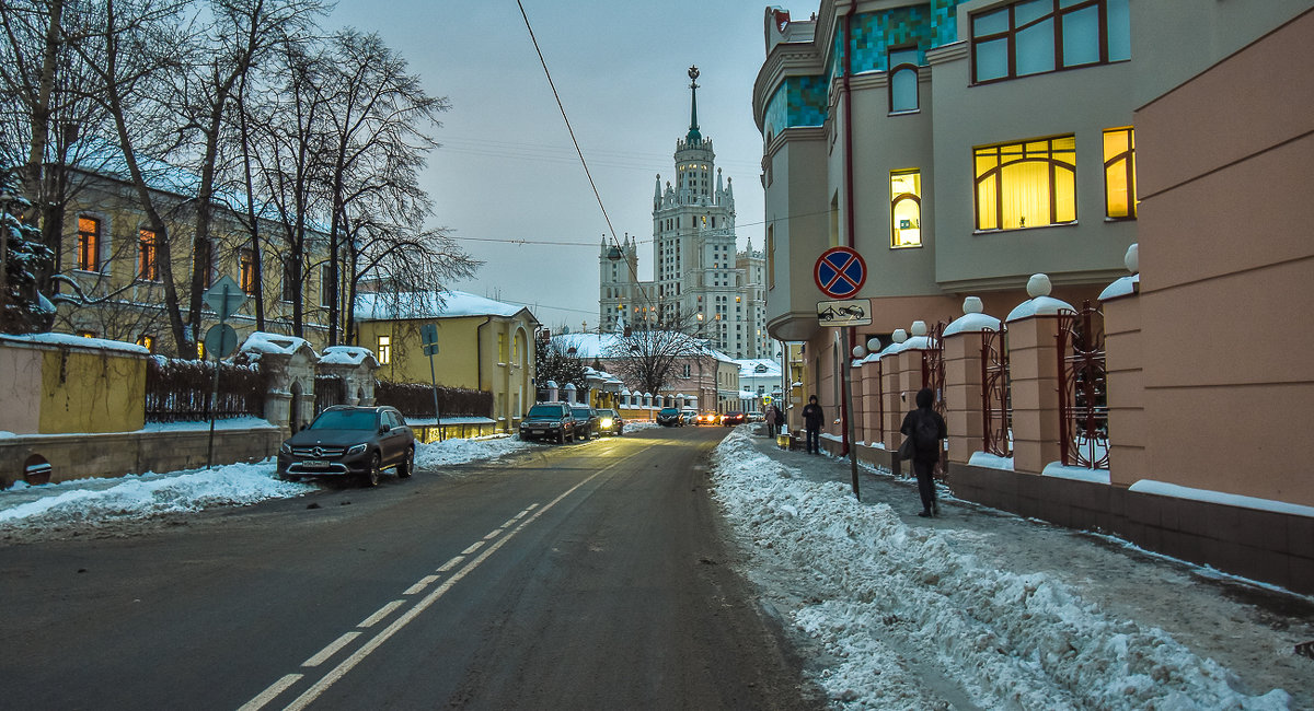 Уголок Москвы - юрий поляков