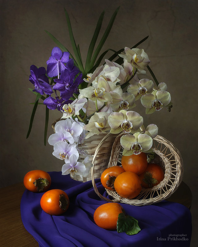 Натюрморт с орхидеями и хурмой - Ирина Приходько