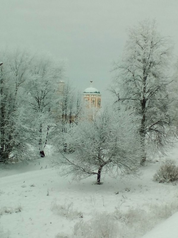 храм на фоне зимы - Галина Левченко