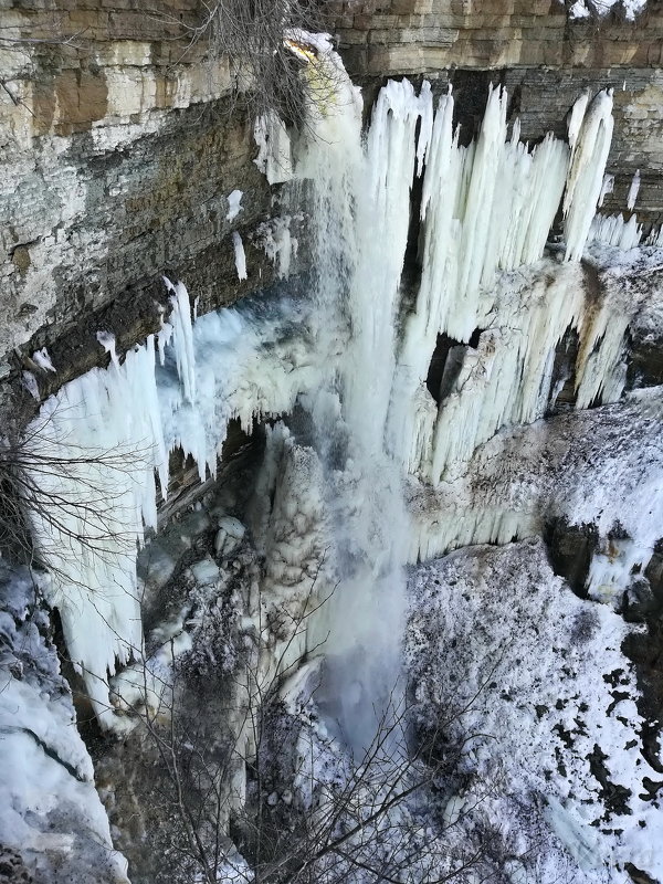 Водопад Валасте (Онтика) зимой - veera v