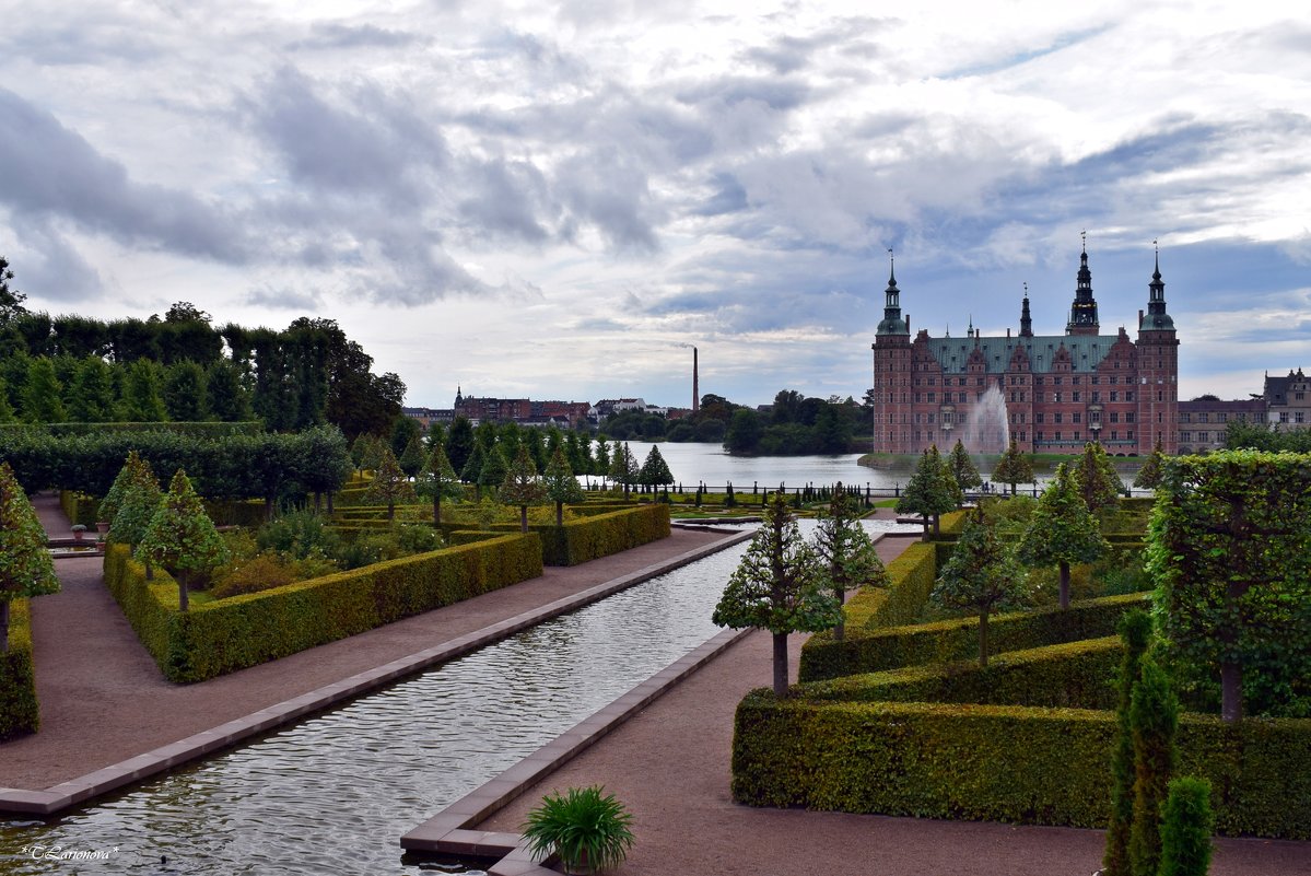 Парк замка Фредериксборг Дания