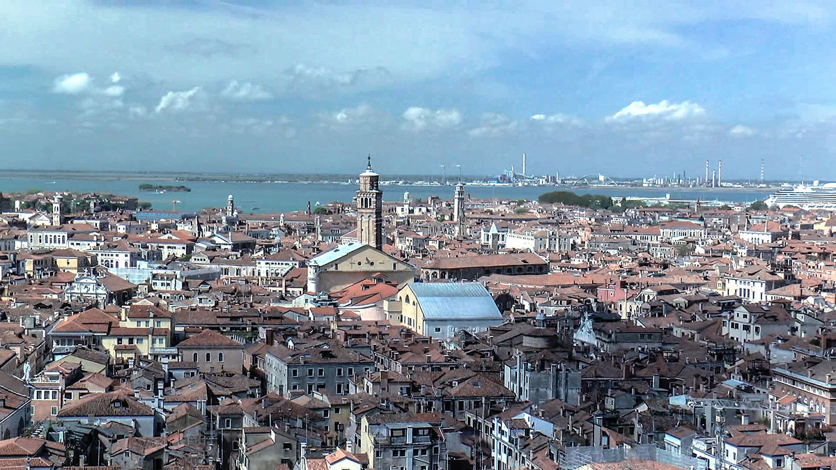 Venezia. Vista dal Campanile di San Marco sul Dorsoduro. - Игорь Олегович Кравченко