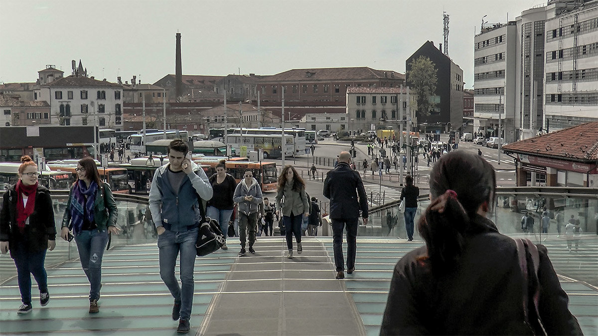 Venezia. Vista dal Ponte Della Costituzione a Piazzale Roma. - Игорь Олегович Кравченко