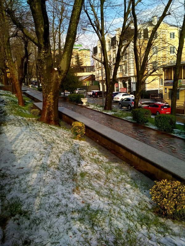 Первый снег за всю зиму. - Алексей Golovchenko
